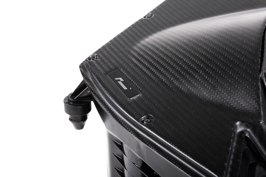 RacingLine Intake System / TRIFOAM FILTER / Audi RS4/RS5 B9 2.9T