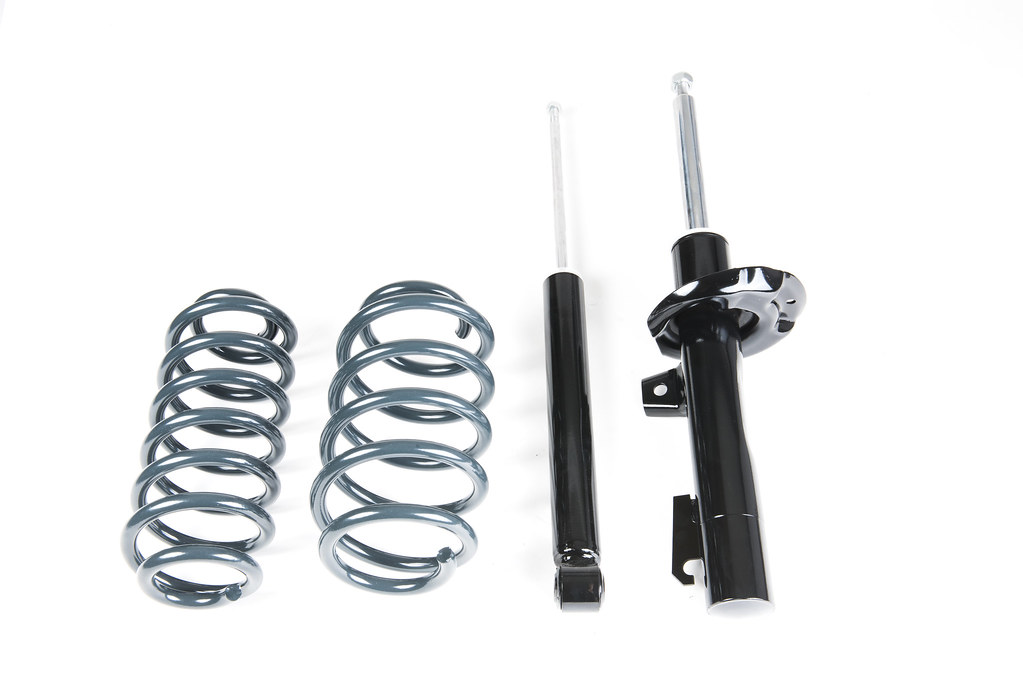 RacingLine Sport Spring & Damper Kit / A5-Platform FWD: Golf 5/6, A3 8P, Leon 2 (55mm strut)