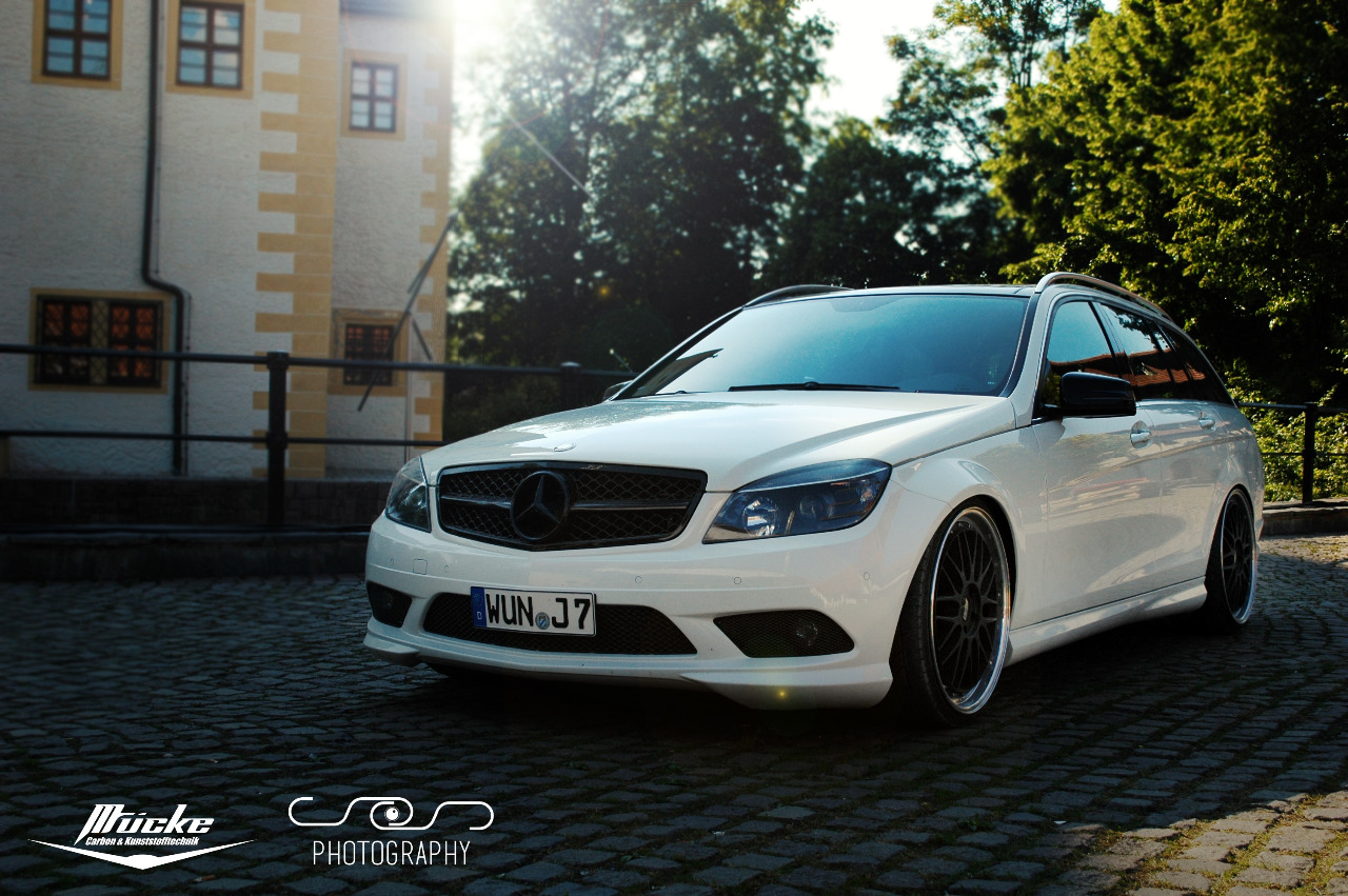 DSC_0686 Mercedes-Benz W 204 verbreiterte GFK Kotflügel 2,5 cm pro Seite