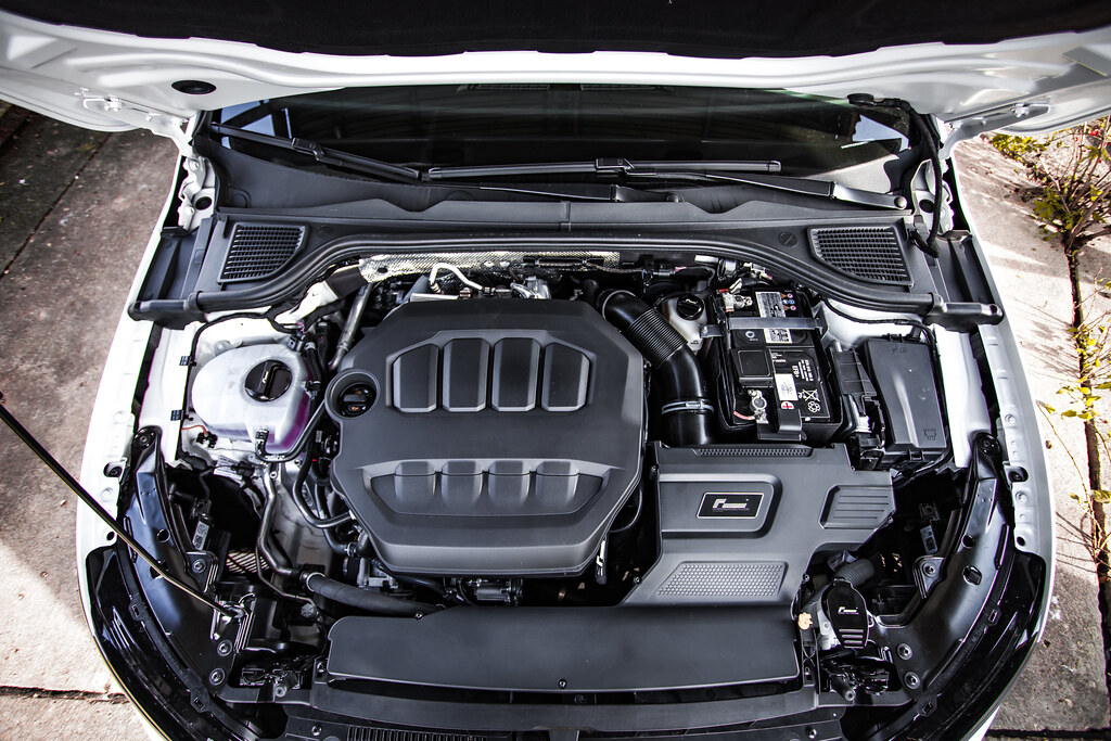 RacingLine R600 EVO Cold Air Intake System - with Pleated Cotton Filter MQBE 2.0 TSI EA888.3/EA888.4