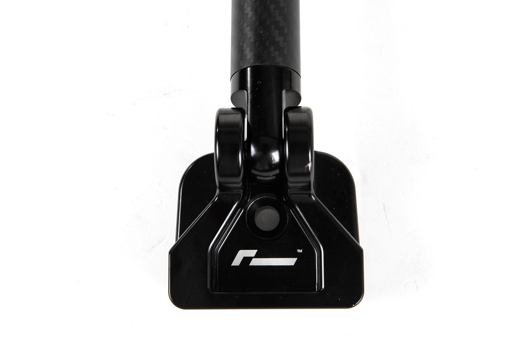 RacingLine MQB Carbon Heckverstrebung / Golf 7&8 / Leon III / Octavia III