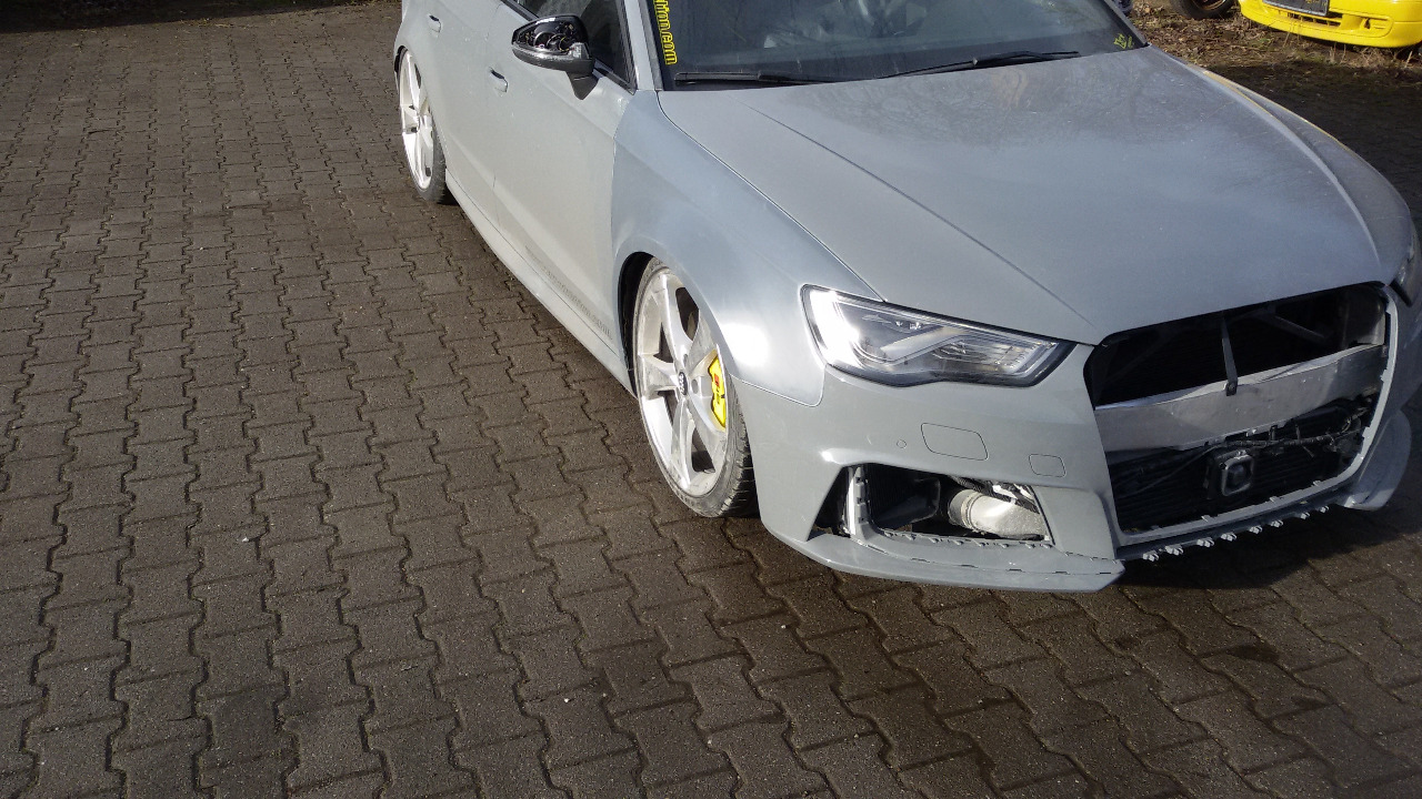 20160206_100206 Audi RS 3 8V Verbreiterte GFK Kotflügel 3cm pro Seite