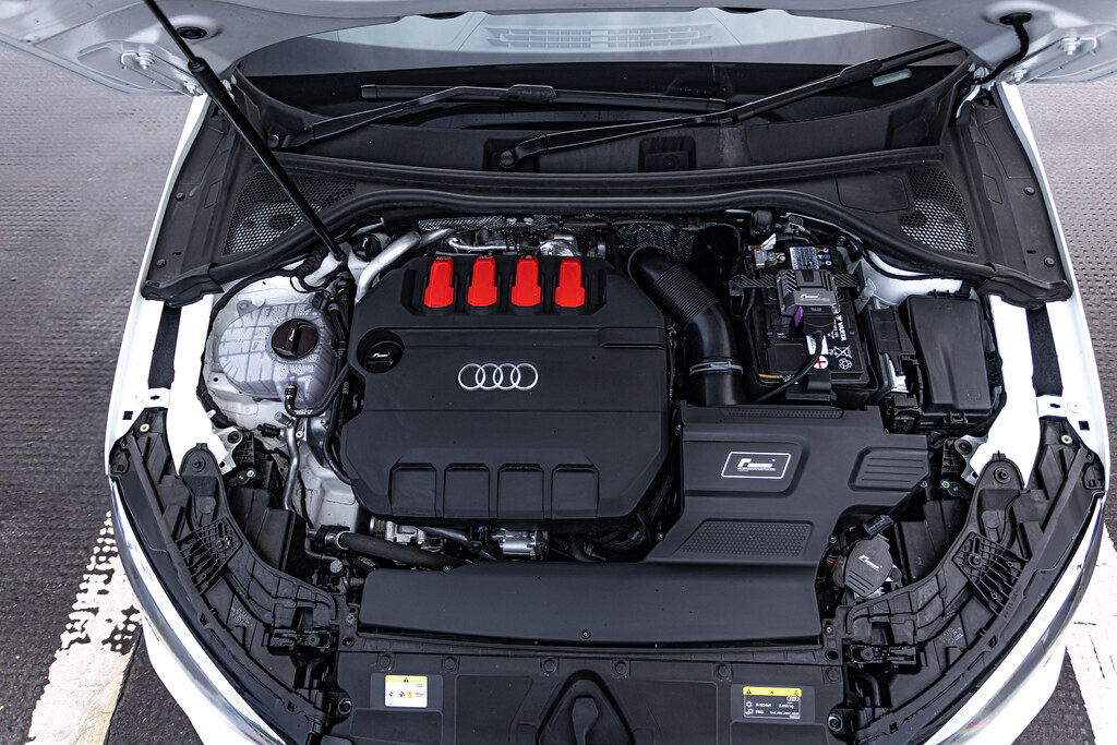 RacingLine R600 EVO Cold Air Intake System - with Pleated Cotton Filter MQBE 2.0 TSI EA888.3/EA888.4